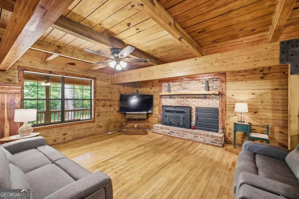 206 Henson RD SW Cave Spring, GA 30124