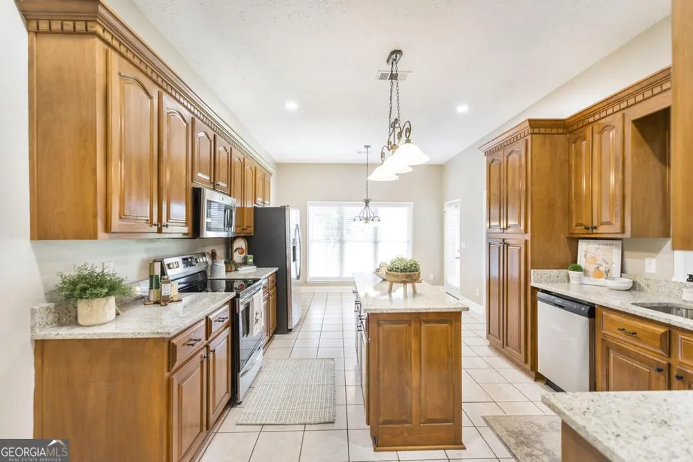 327 Audrey WAY Kathleen, GA 31047