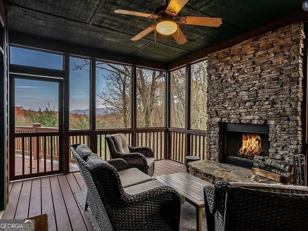 189 Trails End Ridge Ellijay, GA 30540