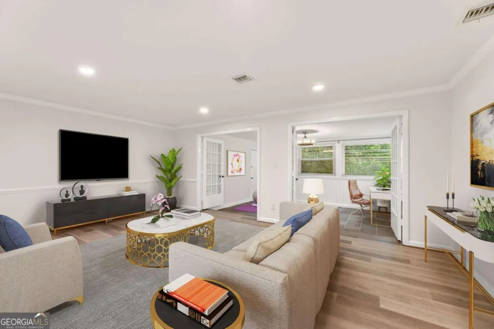 167 Maribeau SQ Atlanta, GA 30327