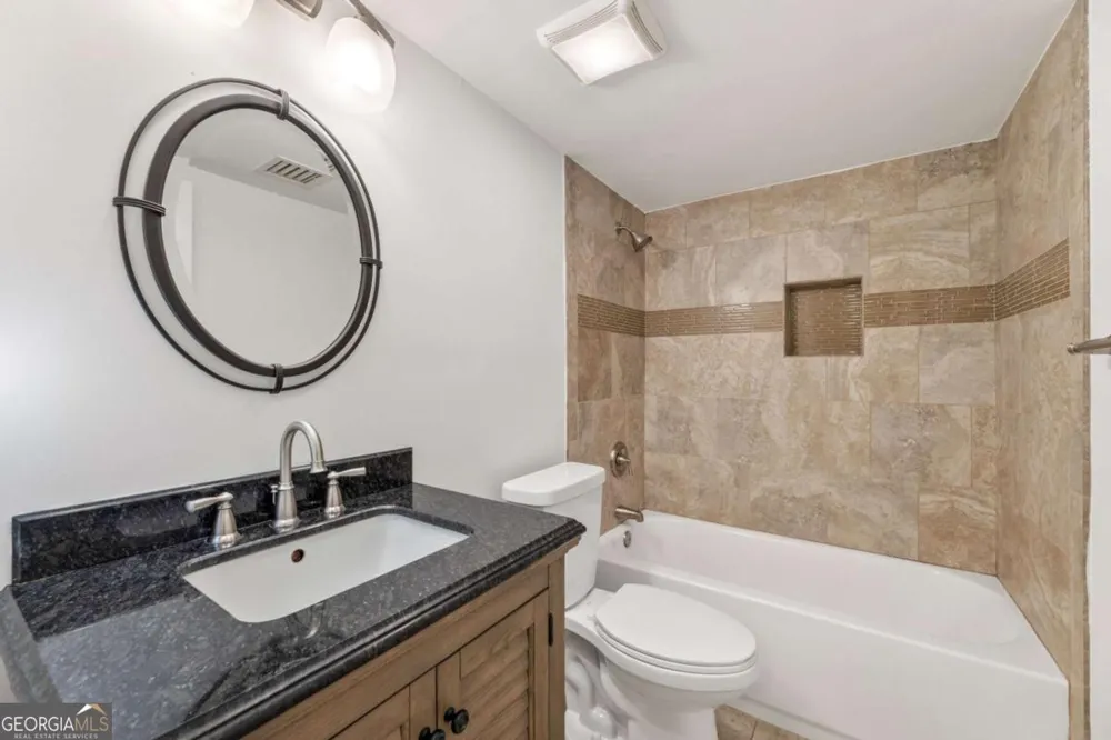 167 Maribeau SQ Atlanta, GA 30327