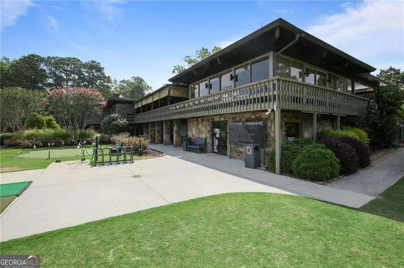 167 Maribeau SQ Atlanta, GA 30327
