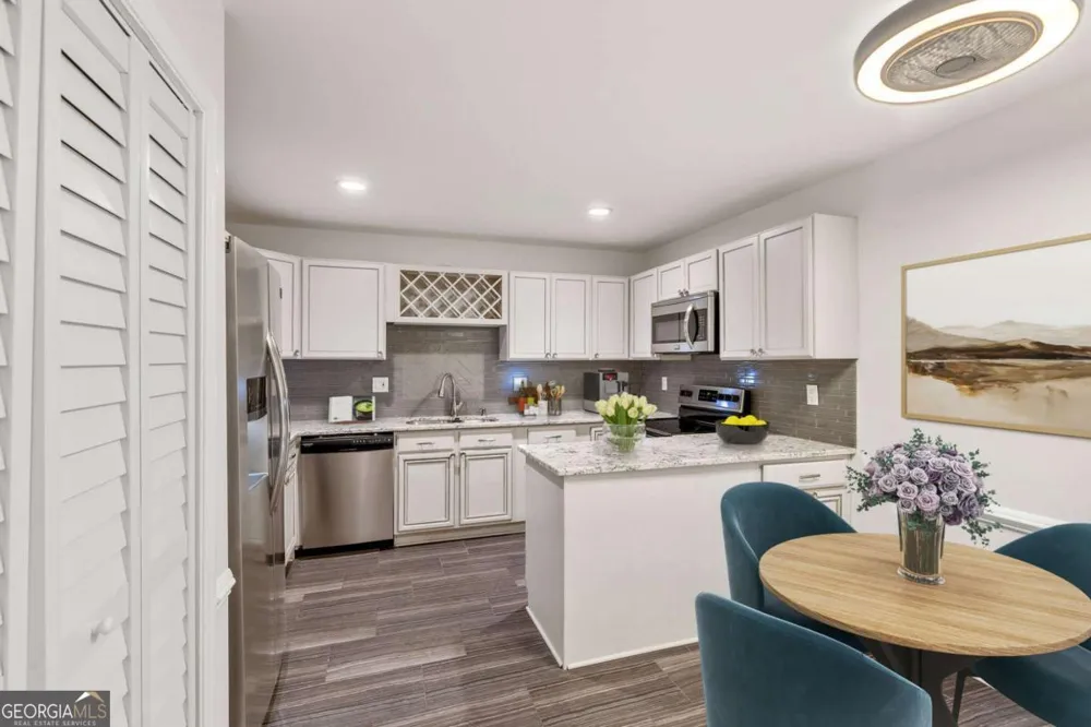 167 Maribeau SQ Atlanta, GA 30327