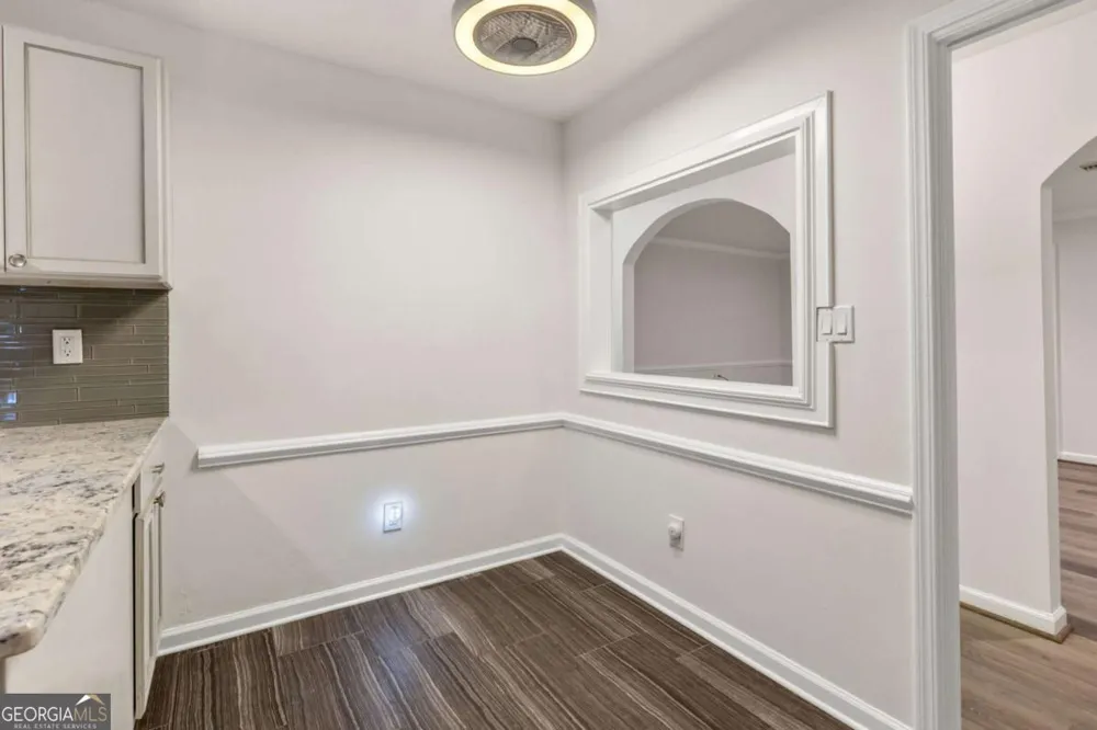 167 Maribeau SQ Atlanta, GA 30327