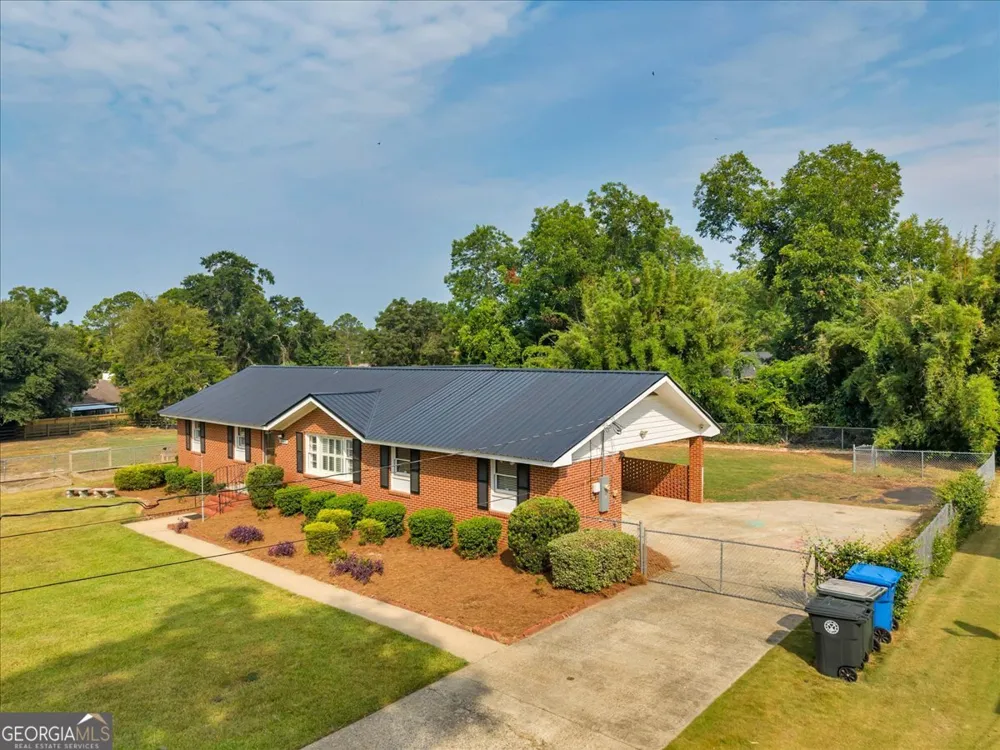 2205 Stonewall ST Dublin, GA 31021