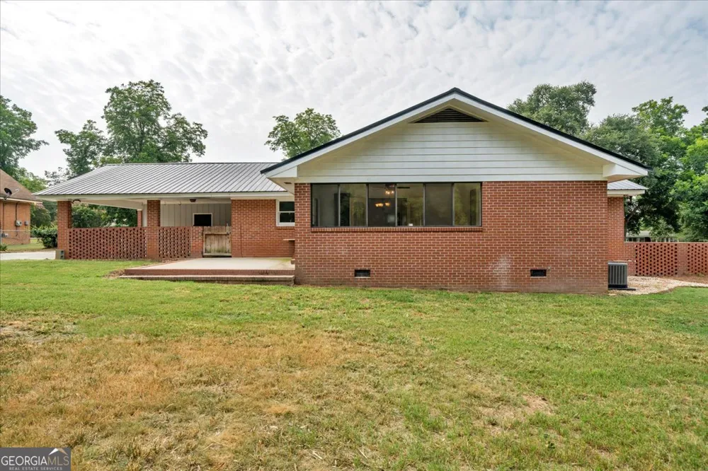 2205 Stonewall ST Dublin, GA 31021