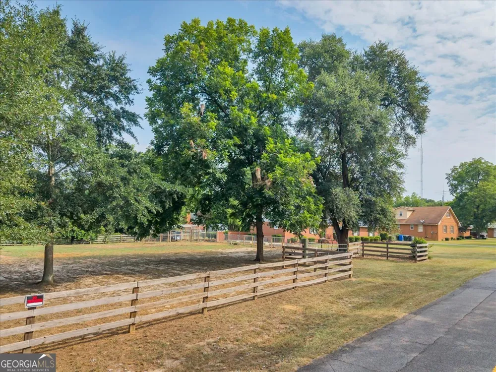 2205 Stonewall ST Dublin, GA 31021