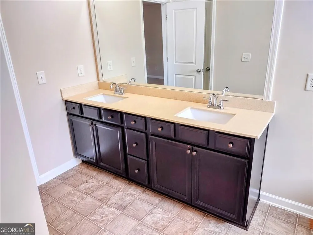 4955 Ducote TRL Alpharetta, GA 30004