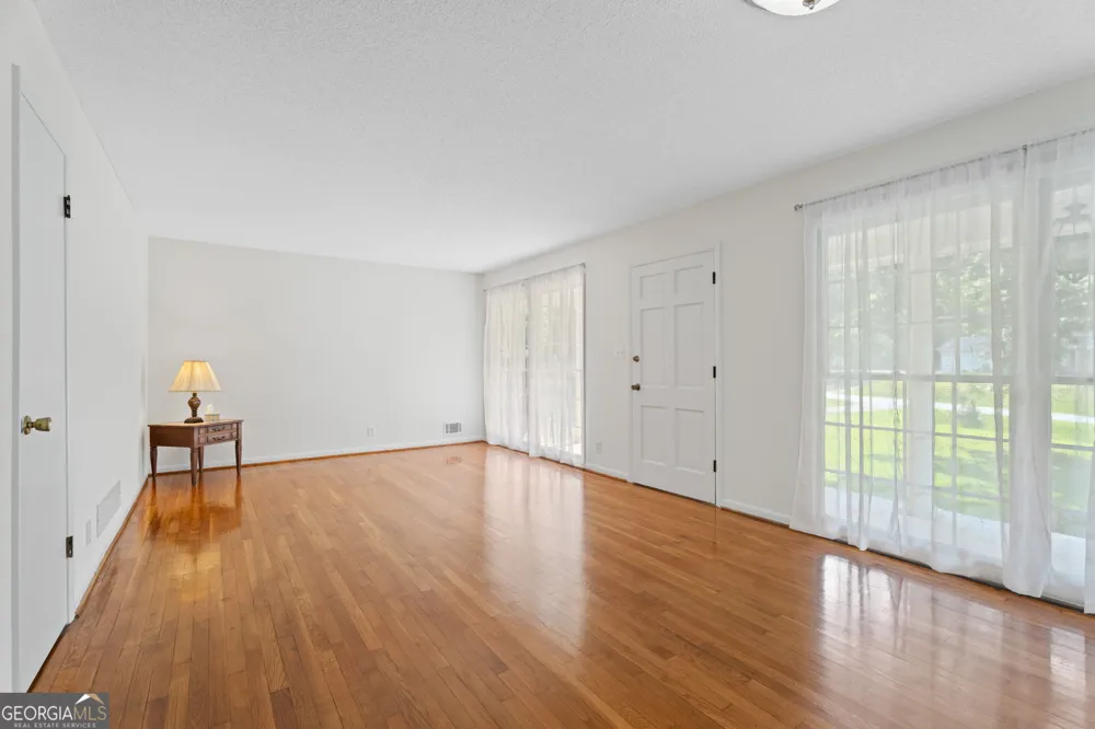 4306 Bouldercrest RD Ellenwood, GA 30294