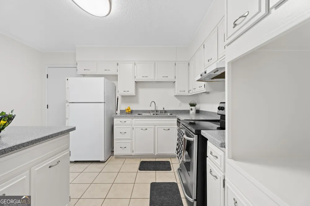 4306 Bouldercrest RD Ellenwood, GA 30294
