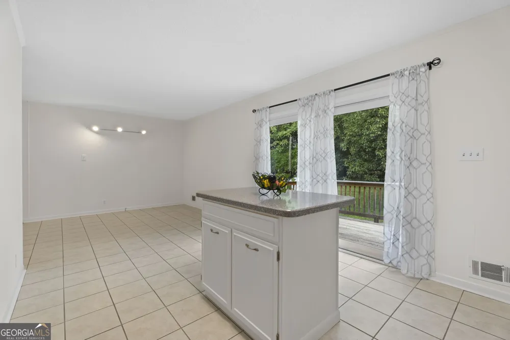 4306 Bouldercrest RD Ellenwood, GA 30294