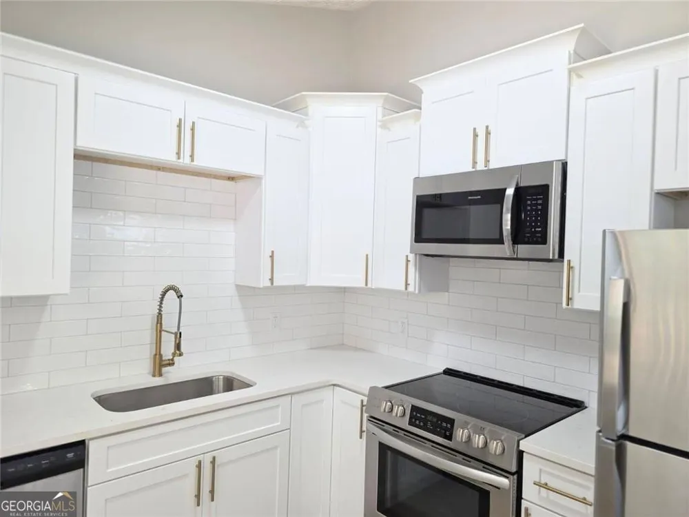 1436 Towne Harbor LN Woodstock, GA 30189