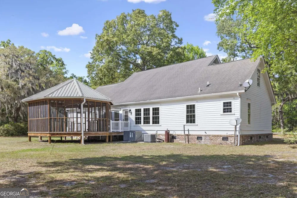 691 Kings RD Midway, GA 31320