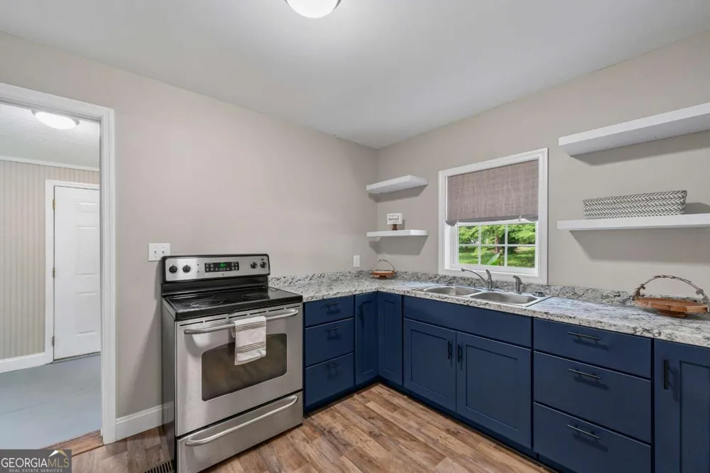 167 South ST Cornelia, GA 30531