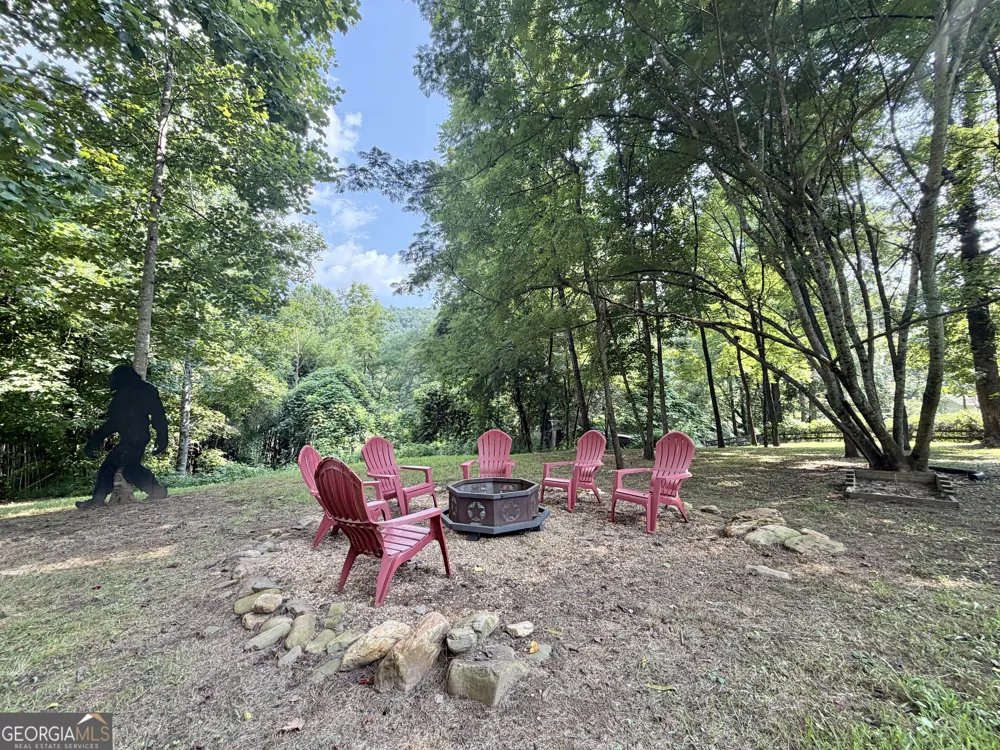 399 Jim McCrackin Clayton, GA 30525