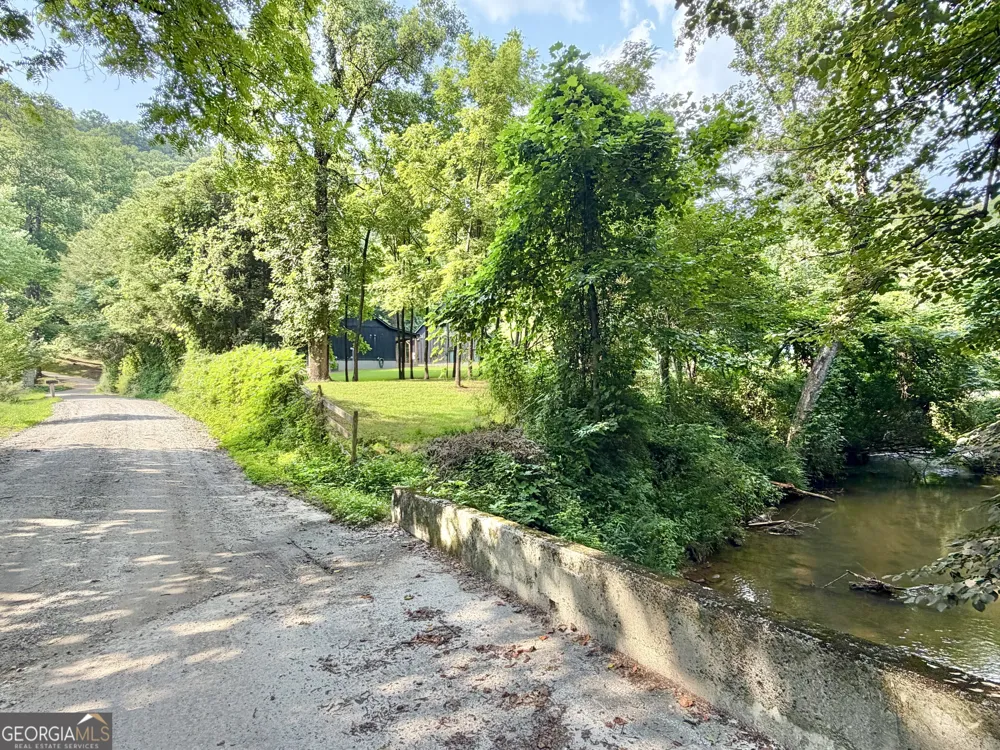 399 Jim McCrackin Clayton, GA 30525