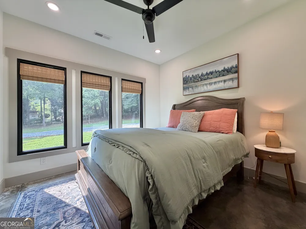 399 Jim McCrackin Clayton, GA 30525