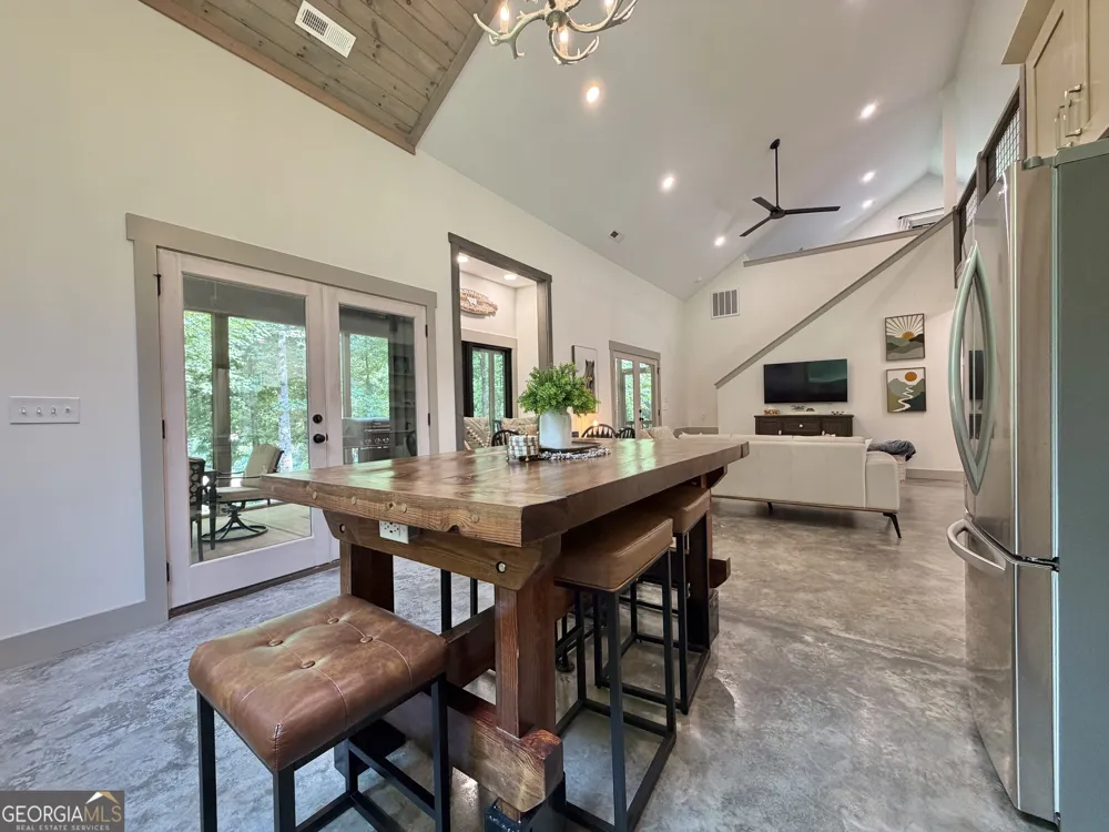 399 Jim McCrackin Clayton, GA 30525
