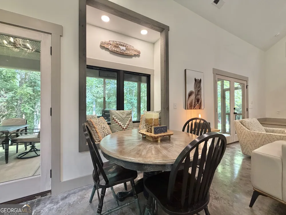 399 Jim McCrackin Clayton, GA 30525