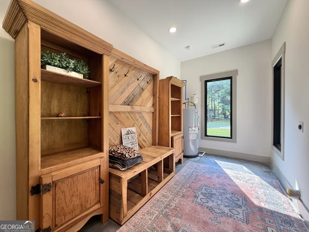 399 Jim McCrackin Clayton, GA 30525