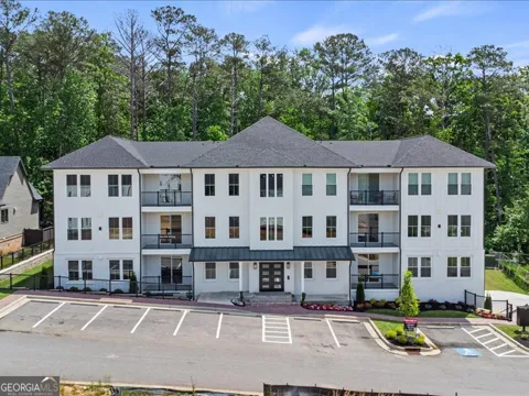 1050 Blair LN
