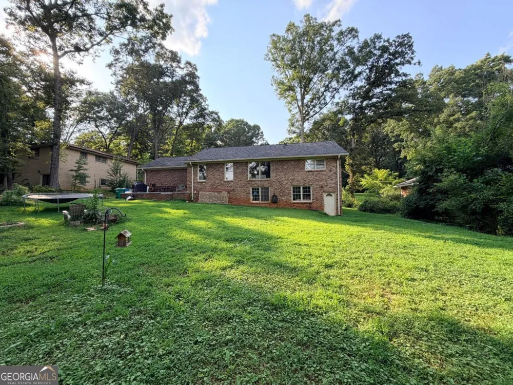 4992 Green Oak DR SW Lilburn, GA 30047