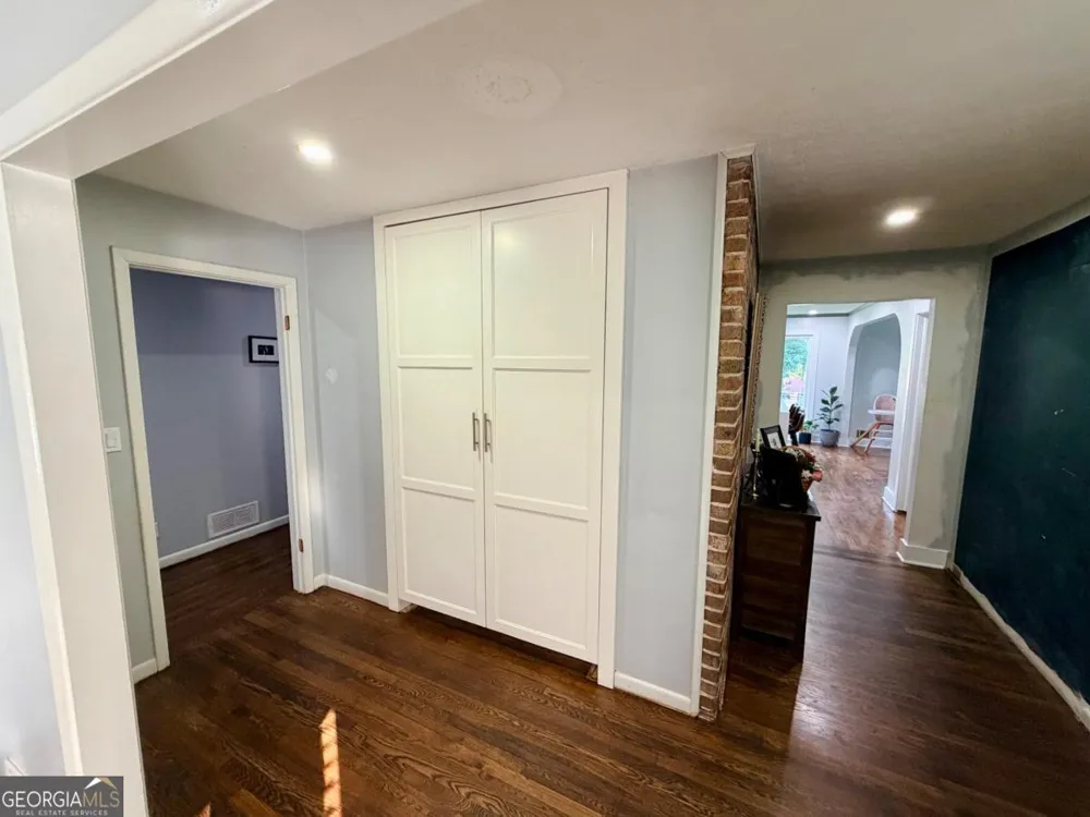 4992 Green Oak DR SW Lilburn, GA 30047
