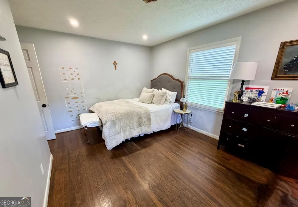 4992 Green Oak DR SW Lilburn, GA 30047