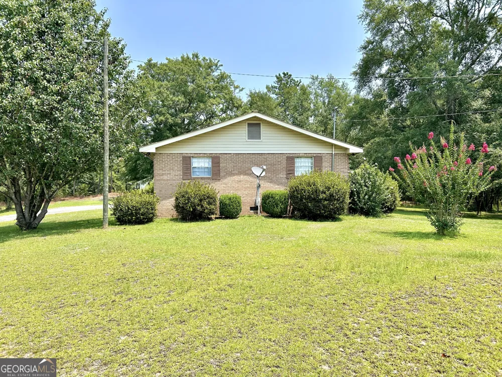 7505 McRae HWY Helena, GA 31037