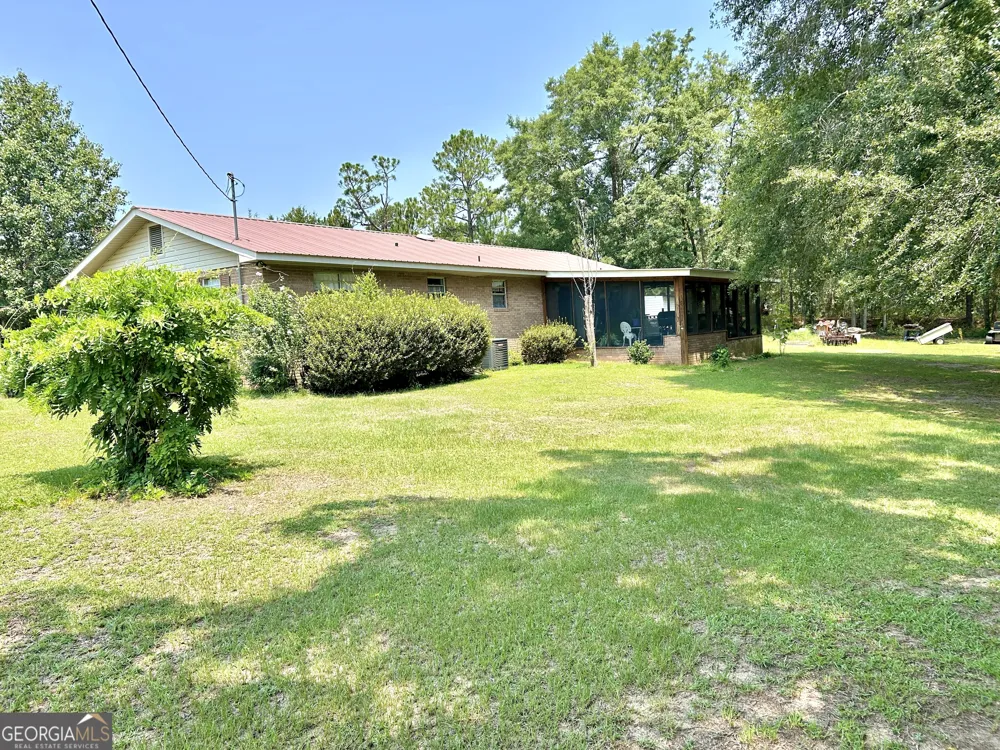 7505 McRae HWY Helena, GA 31037