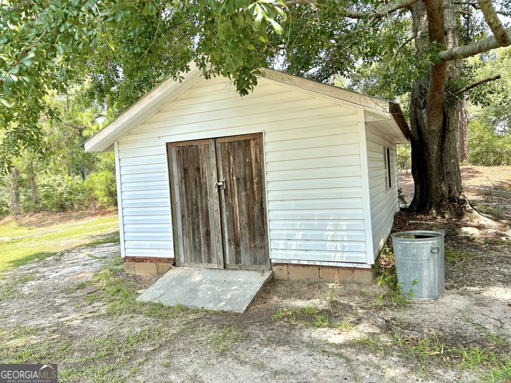 7505 McRae HWY Helena, GA 31037