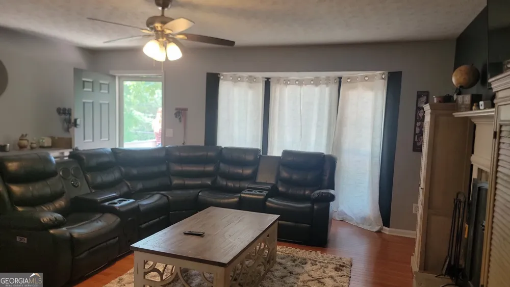 124 Taylors LN Carrollton, GA 30117