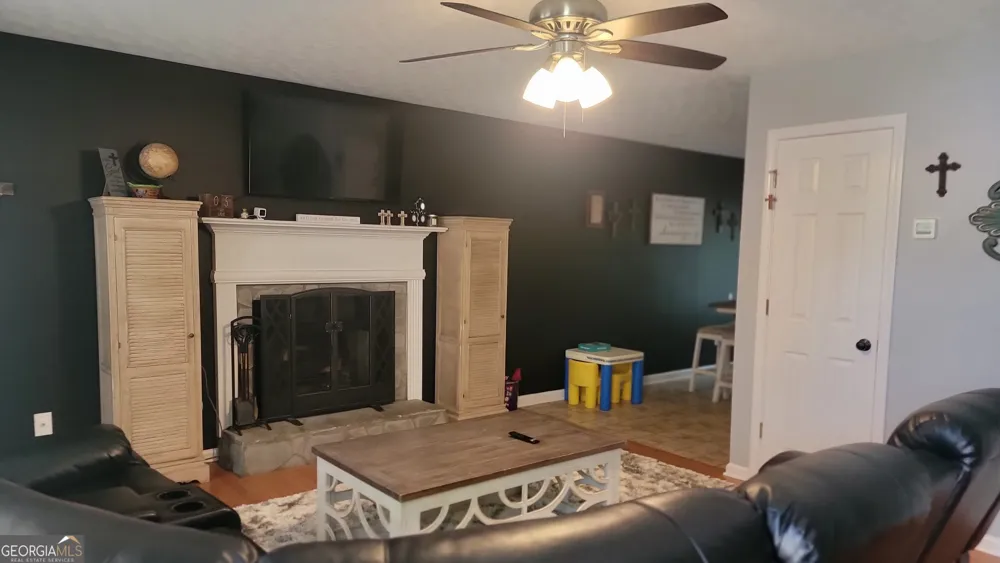 124 Taylors LN Carrollton, GA 30117