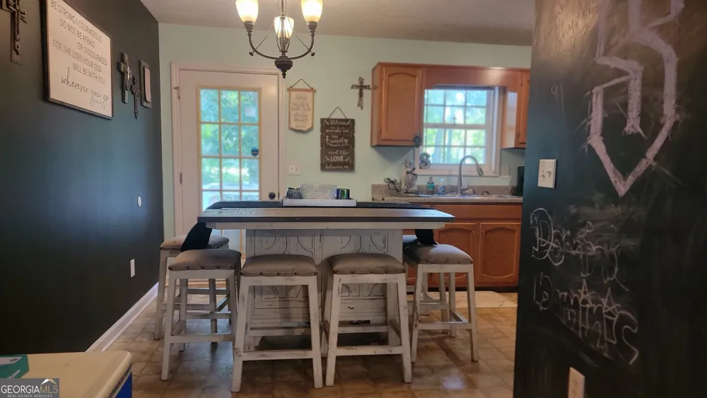 124 Taylors LN Carrollton, GA 30117
