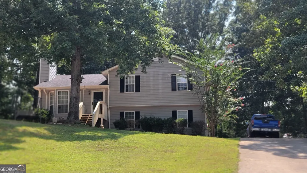 124 Taylors LN Carrollton, GA 30117
