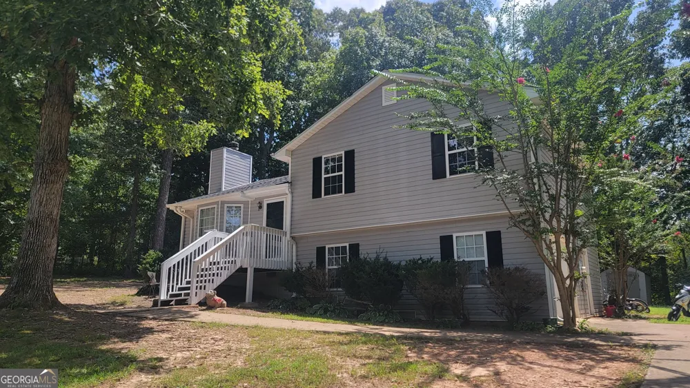 124 Taylors LN Carrollton, GA 30117