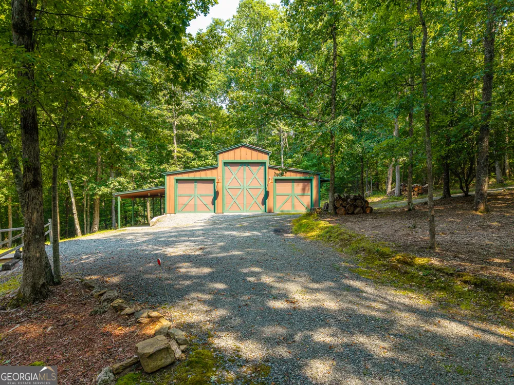 24 Indian Lake RD Mineral Bluff, GA 30559