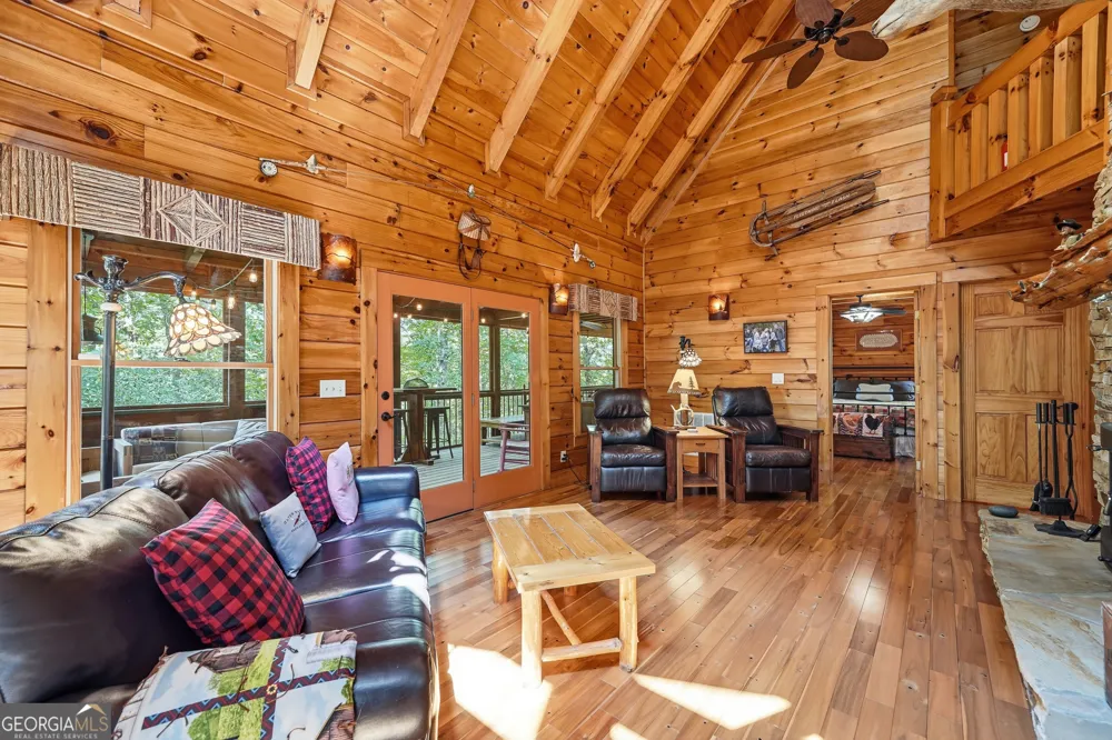 24 Indian Lake RD Mineral Bluff, GA 30559