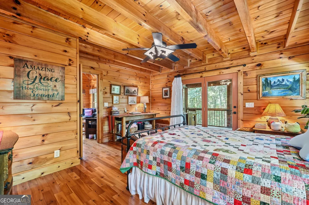 24 Indian Lake RD Mineral Bluff, GA 30559