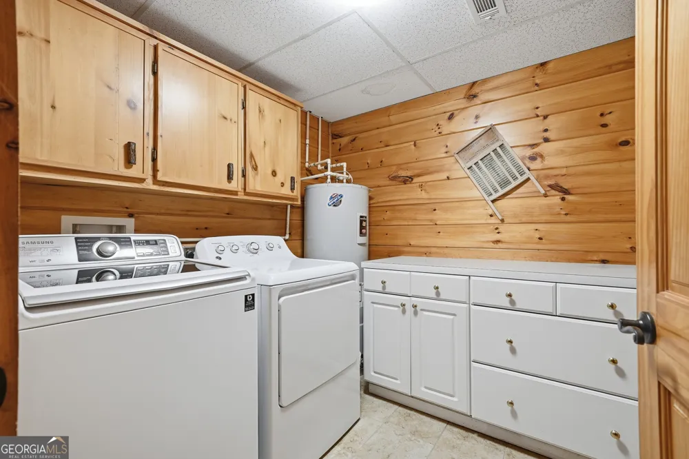 24 Indian Lake RD Mineral Bluff, GA 30559