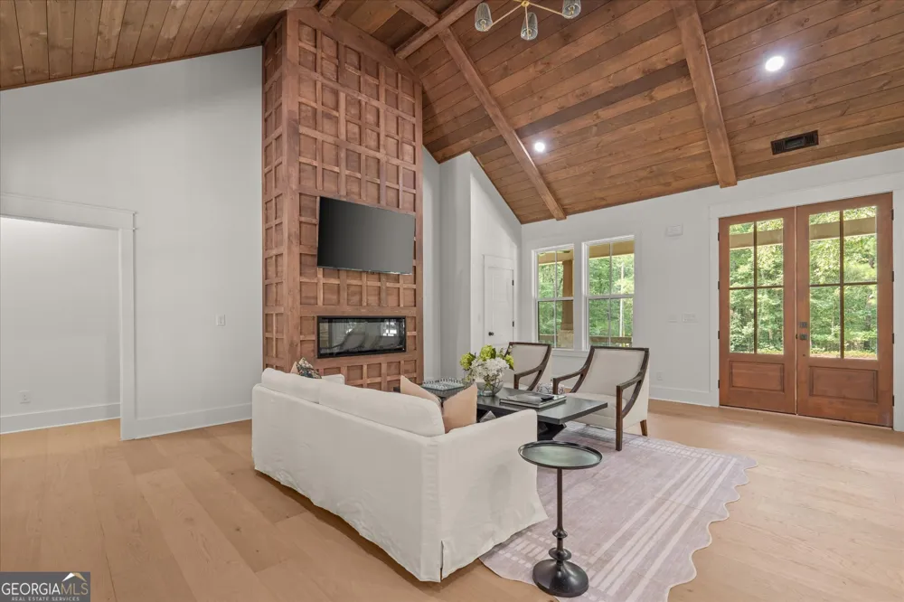335 Gilley RD Carrollton, GA 30116