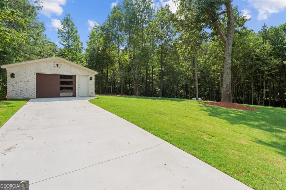 335 Gilley RD Carrollton, GA 30116