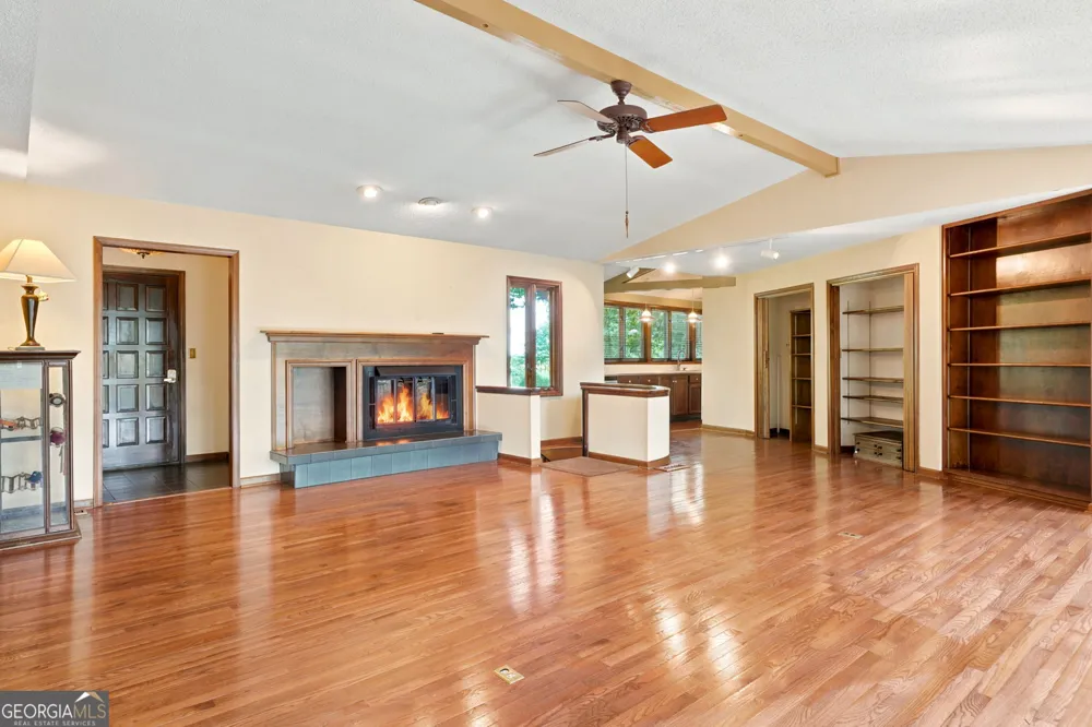 214 Ponderosa LN Waleska, GA 30183