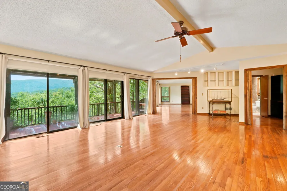 214 Ponderosa LN Waleska, GA 30183
