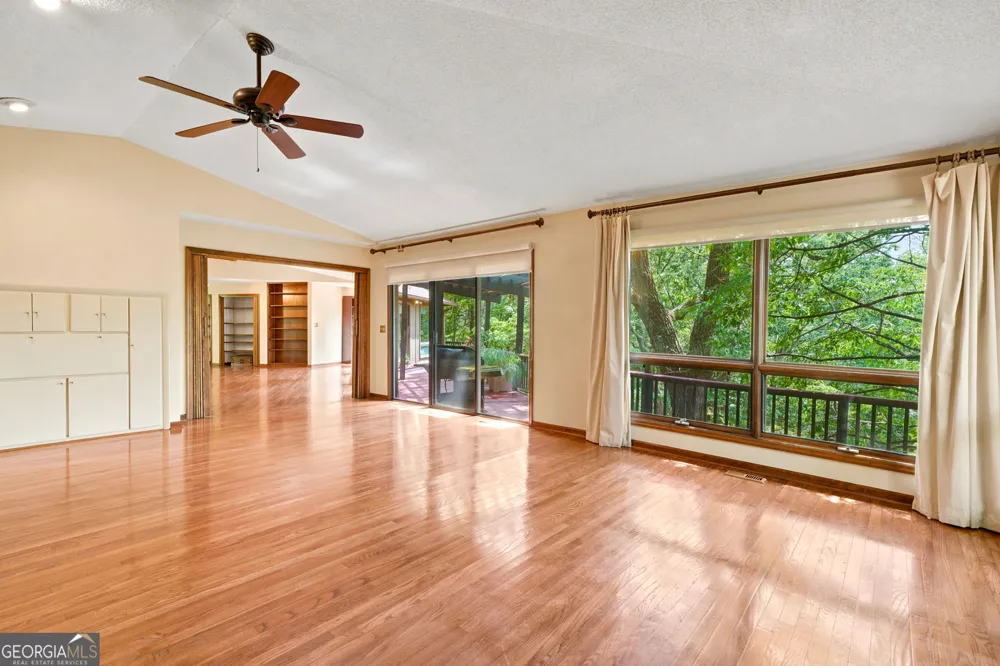 214 Ponderosa LN Waleska, GA 30183