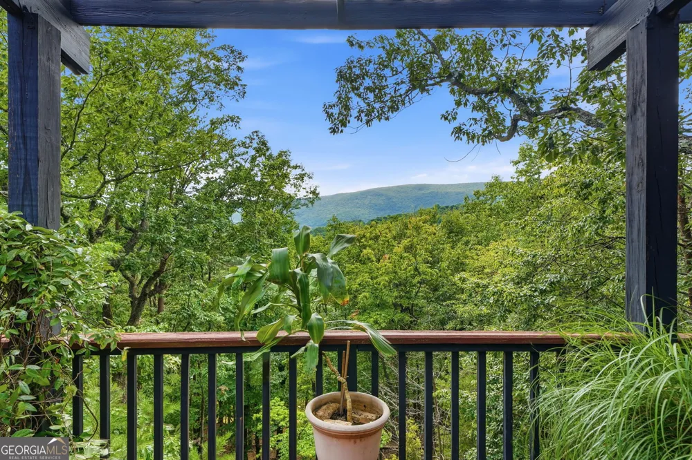 214 Ponderosa LN Waleska, GA 30183