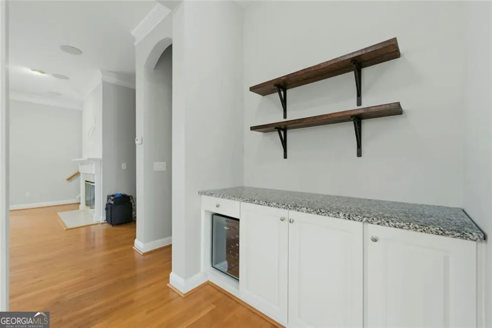 319 Creekbank WAY SE Smyrna, GA 30082