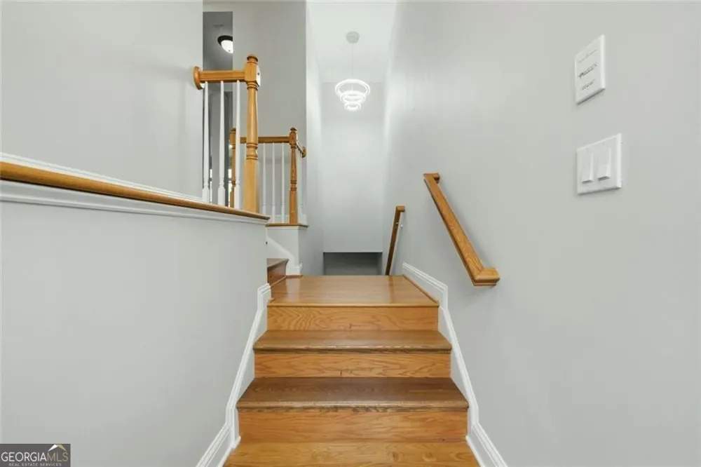 319 Creekbank WAY SE Smyrna, GA 30082