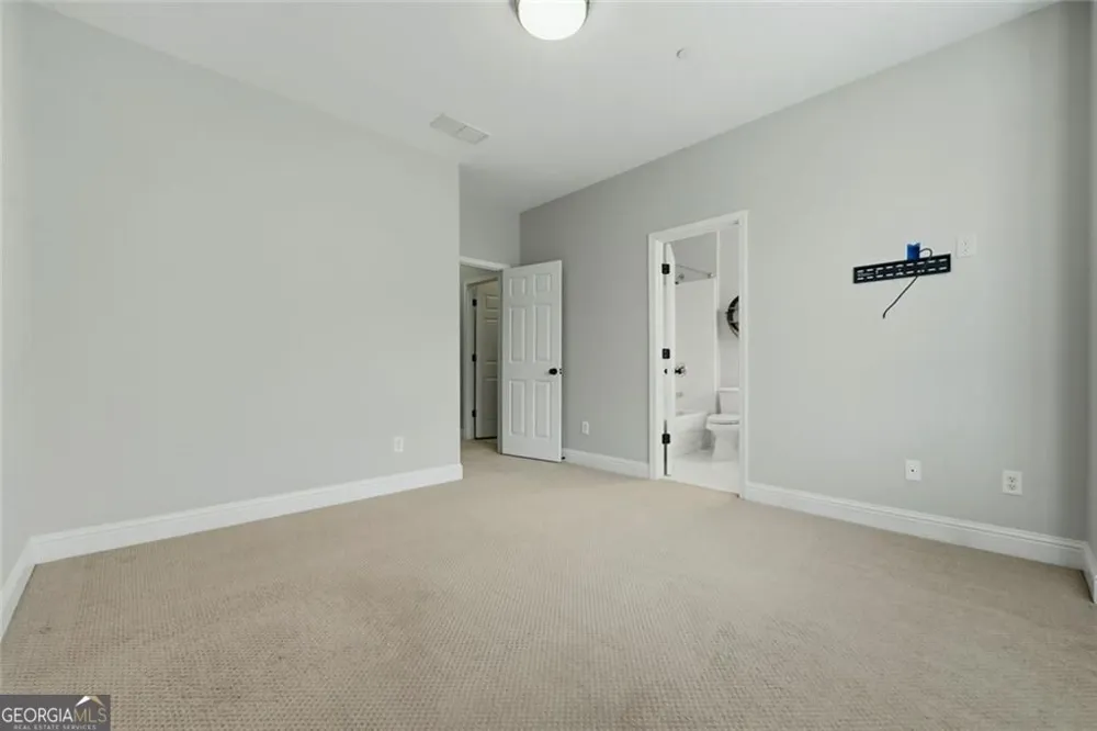 319 Creekbank WAY SE Smyrna, GA 30082