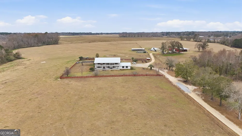2368 Ogeechee RD Sylvania, GA 30467